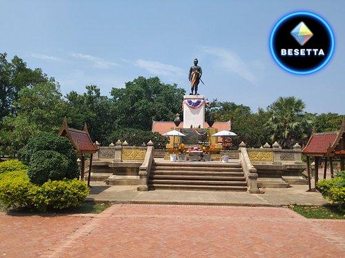 พระบรมราชานุสาวรีย์พระเจ้าอู่ทอง