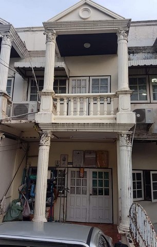 ขายบ้านราคาถูก ขายทาวน์เฮาส์มือสองสภาพดี บ้านย่านพหลโยธิน ทำเลดี เดินทางสะดวก กทม.