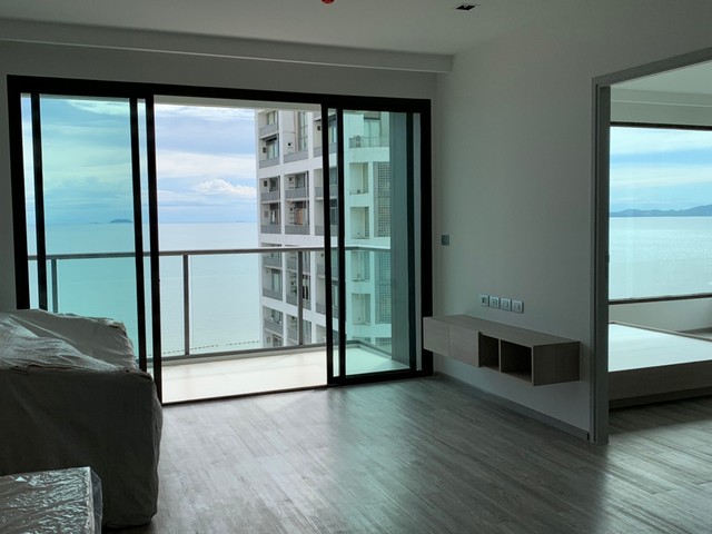 ขาย คอนโดติดทะเล AERAS Beachfront Condominium Pattaya พัทยา คอนโดติดหาดจอมเทียน ร้านอาหารสุดทางรัก