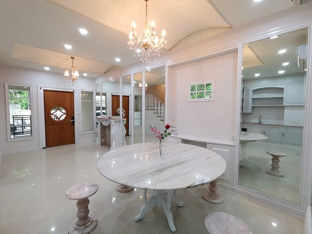 MN327 - ให้เช่า บ้านกลางกรุง แกรนด์เวียนนา พระราม 3 ขนาด 250 ตร.ม. หลังมุม
