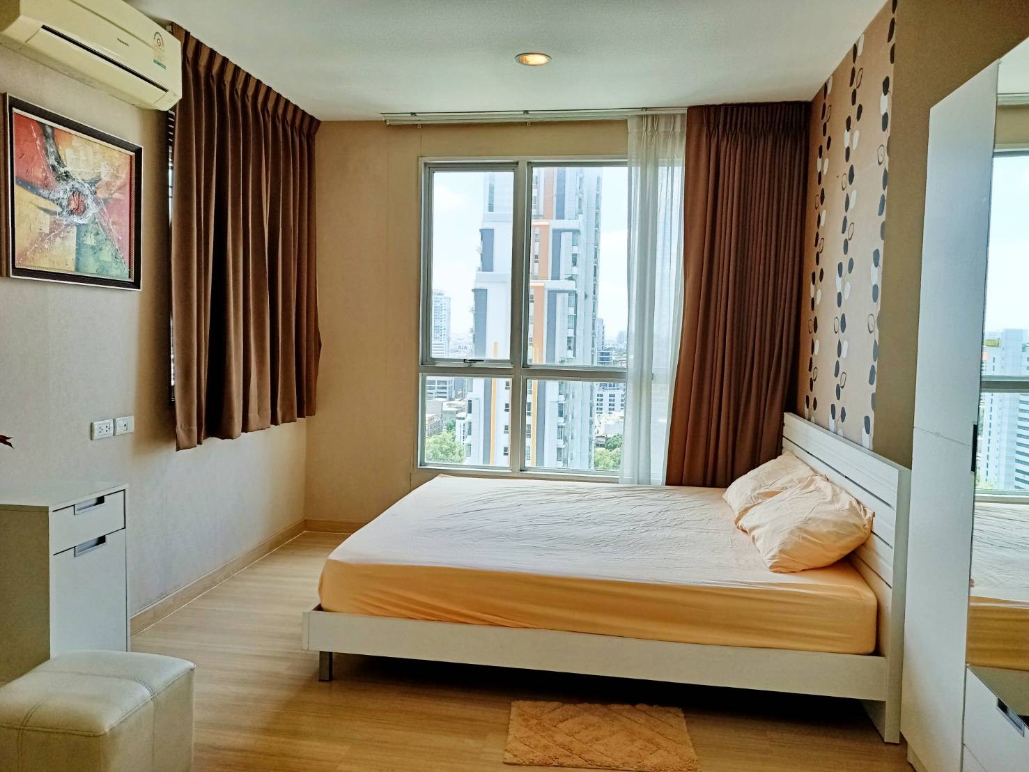 For Rent Life@ Sathorn 10  300 m from BTS Chongnonsi fl 21  size 43.5 sqm 