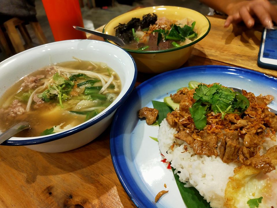 ข้าวโค้ง ซอยมหาดไทย ก๋วยจั๊บญวน 53 ปี / กะเพราถาด / เล้งแซ่บ