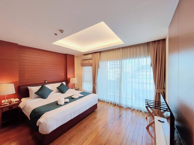 เช่าถูก ลดโหดโกรธโควิด 42 Grand Residence ใกล้ BTS Ekamai เพียง300 ม.