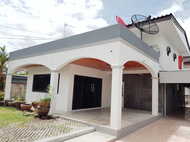 บ้านเดี่ยว2ชั้นเนื้อที่ 90ตรว ม.เสนานิเวศน์1 แขวงลาดพร้าว ใกล้ รร สตรีวิทย์2 ให้เช่า 45,000ต่อเดือน