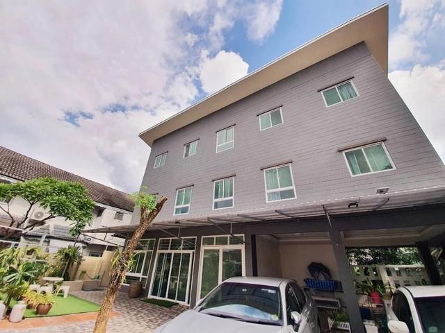 รหัสทรัพย์ KR1731 ให้เช่า บ้านเดี่้ยว 3ชั้น สร้างใหม่อยู่ในโครงการ เงียบ สงบ ย่านถนนนวมินทร์ 