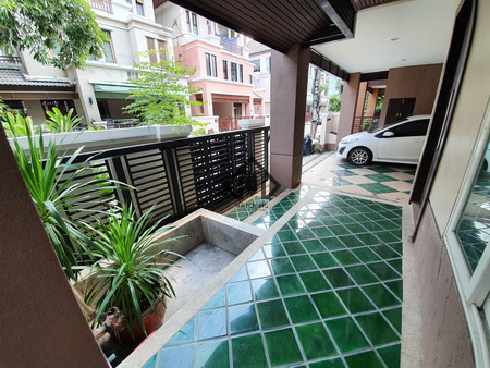 บ้าน สุทธิสาร ให้เช่า หมู่บ้านอารียา คาซ่า รัชดา-สุทธิสาร 4 ห้องนอน ใกล้ MRT สุทธิสาร 
