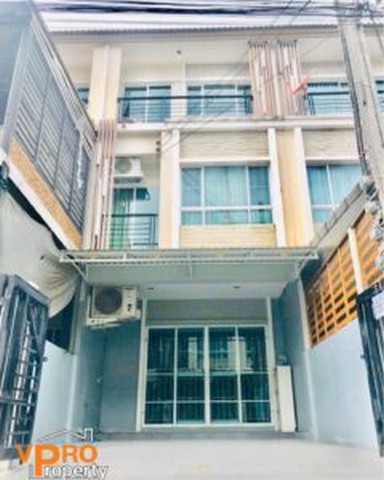 ให้เช่า ทาวน์โฮม 3 ชั้น หมู่บ้าน เดอะเเพลนท์ ซิตี้ นวมินทร์ ใกล้ ห้างสรรพสินค้าแฟชั่นไอส์แลนด์