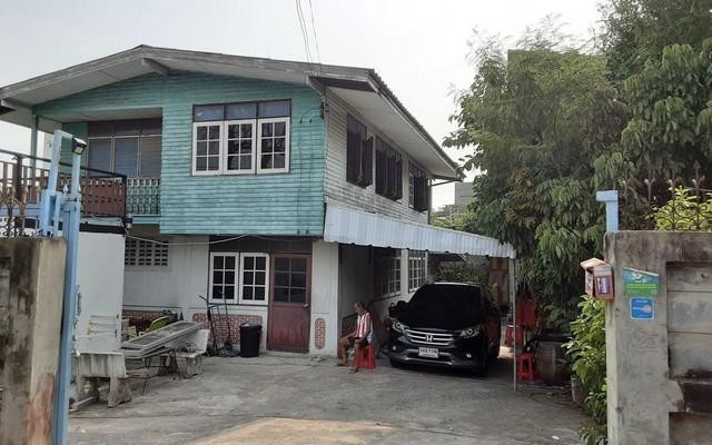 PB33ขายที่ดิน พร้อมสิ่งปลูกสร้าง 161 ตร.ว. ย่านถนนรามอินทรา  กม.5
