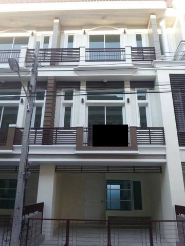 ทาวน์โฮม 3 ชั้น โครงการใหม่ พรีเมี่ยม เพลส นวมินทร์ – ลาดพร้าว 101 