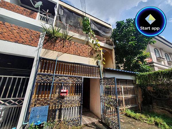 ขาย บ้านทาวน์เฮ้าส์ 4 ห้องนอน สุขุมวิท 71 เพื่อใช้รีโนเวทเท่านั้น SELL 4Bedroom Town House at Sukhumvit 71 for Renovation