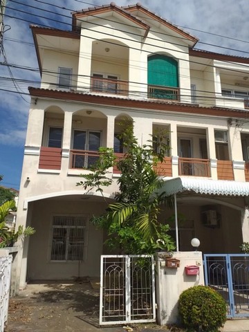 รหัสC3562 ขายและให้เช่าทาวน์เฮ้าส์ 3ชั้น หมู่บ้านเดอะ บัลโคนี่ โฮม อุดมสุข เฉลิมพระเกียรติ28