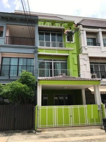 ให้เช่าทาวน์โฮม 3 ชั้นบ้านกลางเมืองนาคนิวาส 10 ถนนนาคนิวาส ลาดพร้าว 71