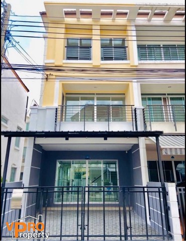 ขาย-ให้เช่า ทาวน์โฮม 3 ชั้น (โฮมออฟฟิศ 3 ชั้น) หมู่บ้านกลางเมือง Urbanion ลาดพร้าว