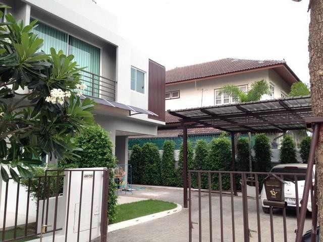 PB74ให้เช่าทาวน์โฮม โครงการ แฮปปี้โฮม รามอินทรา 101 พร้อมเฟอร์นิเจอร์ ฟูก walk-in closet