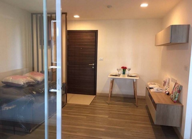 ขายคอนโด ใกล้รถไฟฟ้า BTS ปุณณวิถี 31.99 ตร.ม. ตึก B ชั้น 3 วิวสระ Moniiq Condo Sukhumvit 64