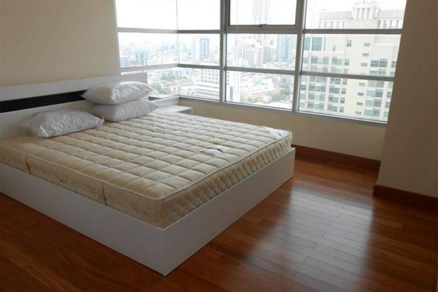 เช่าคอนโด บ้านกลางกรุง สยาม – ปทุมวัน 2 Beds เฟอร์ครบ พร้อมเข้าอยู่